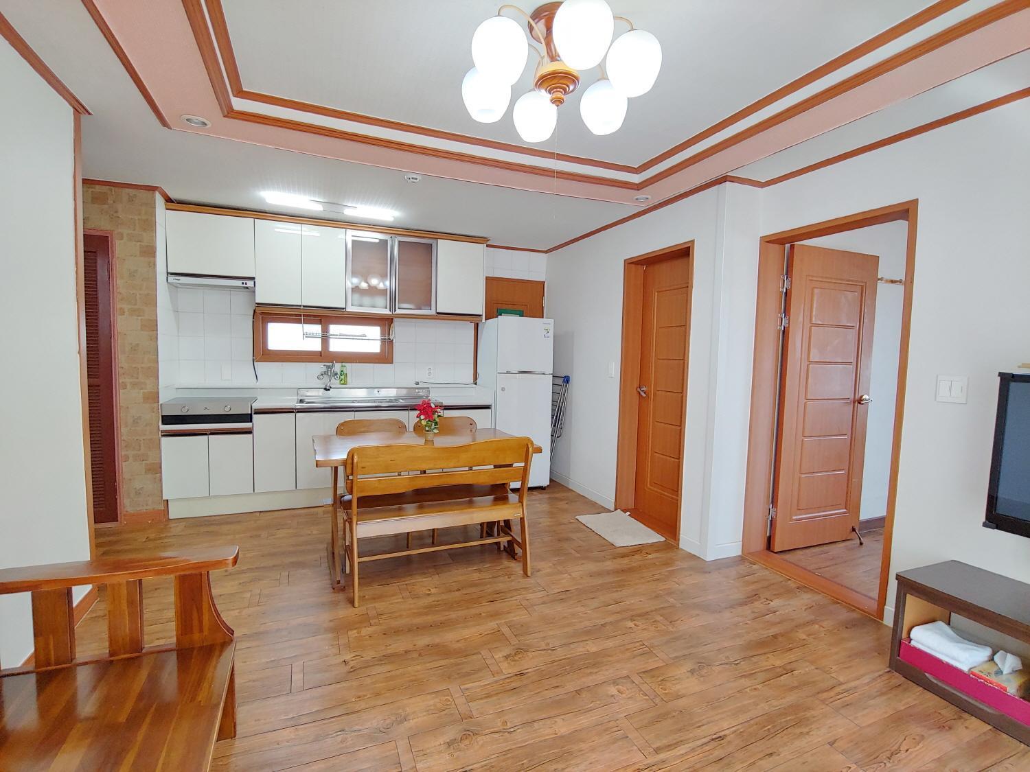 Seongsan Sunrise Pension Сеогвипо Екстериор снимка