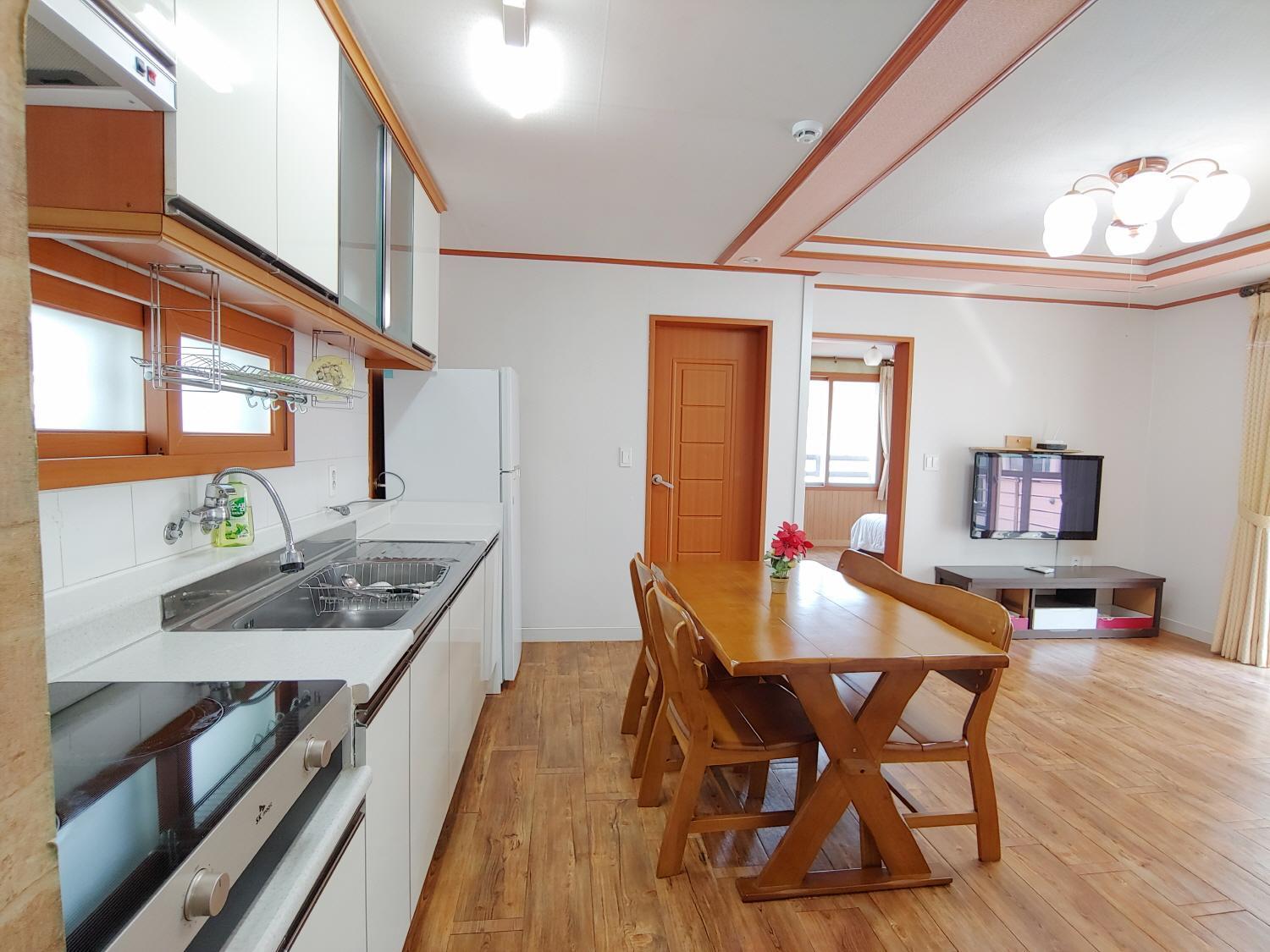 Seongsan Sunrise Pension Сеогвипо Екстериор снимка