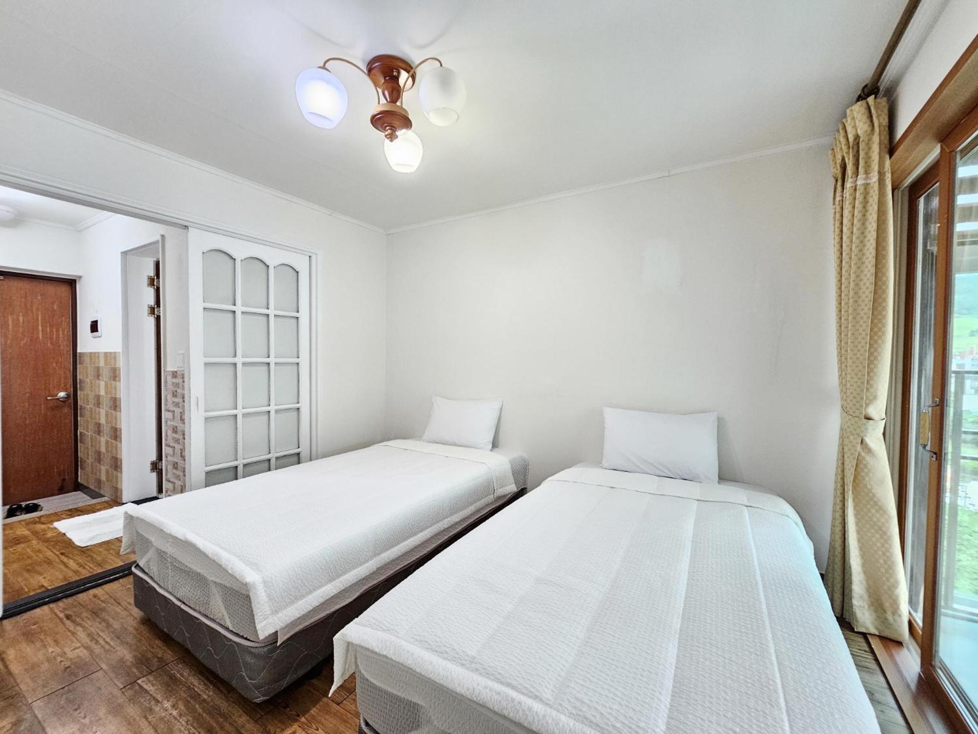 Seongsan Sunrise Pension Сеогвипо Екстериор снимка